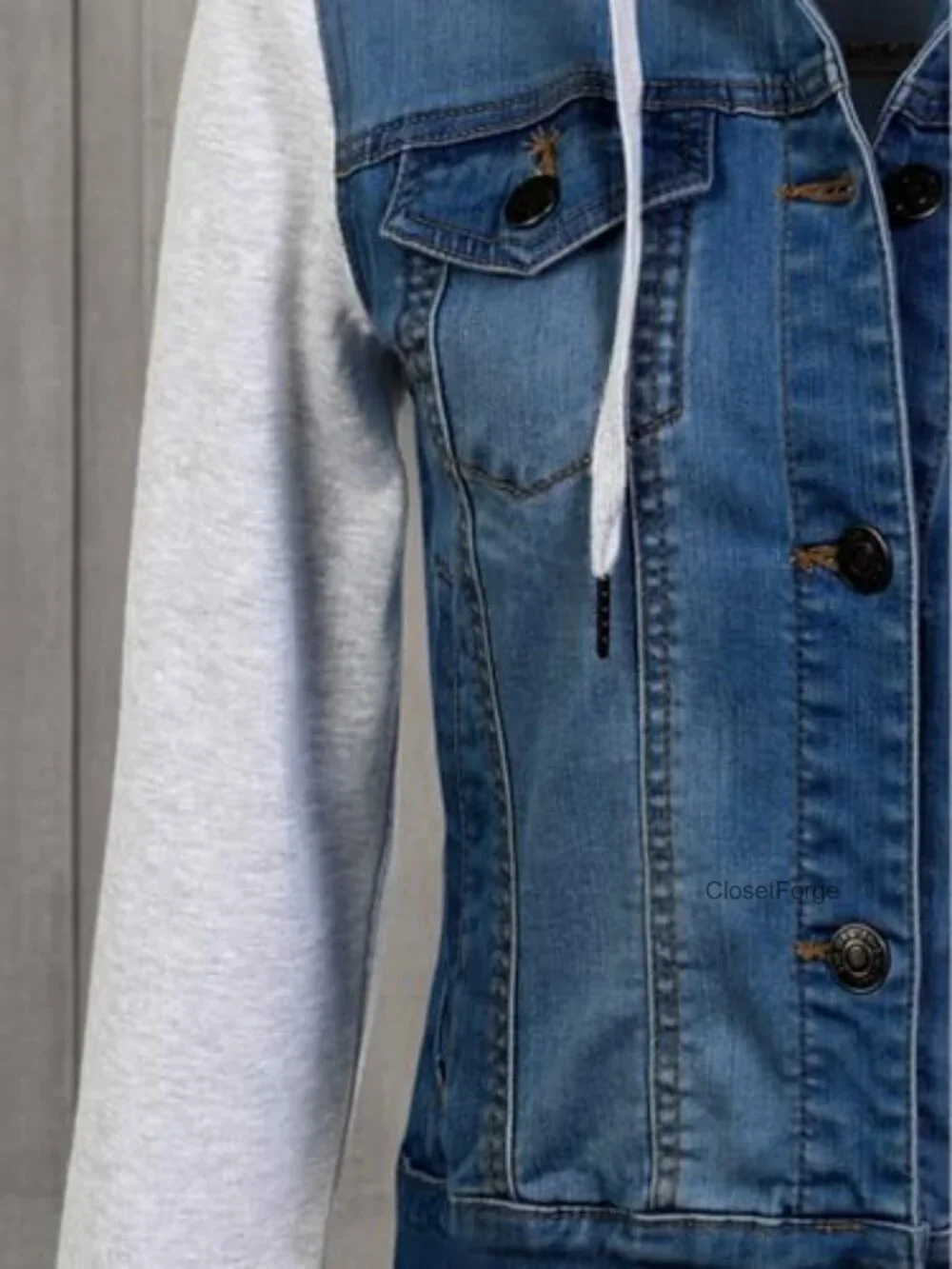 Classic Hooded Denim Jacket with Button Closure & Chest Pockets